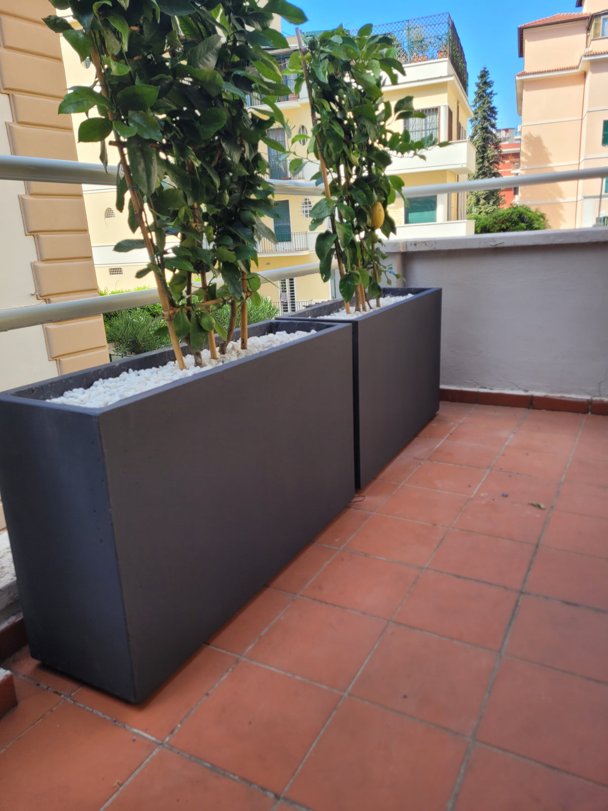 Fioriere in Cemento da Esterno Grigio Antracite Design Moderno e Su  Misura